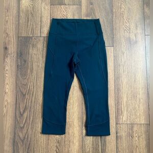 Lululemon Cropped Blue Leggings, 6